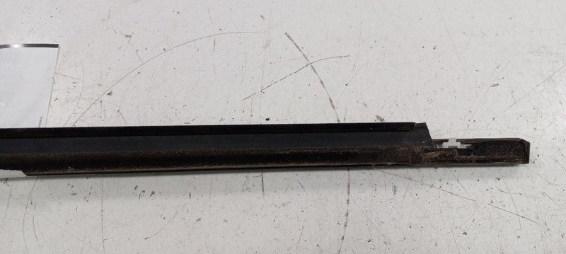 Chevy Equinox Door Glass Window Weather Strip Trim Rear Right Passenge