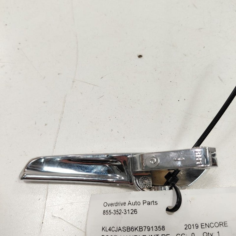 Buick Encore Door Handle Right Passenger Front Interior Inside  2020 2