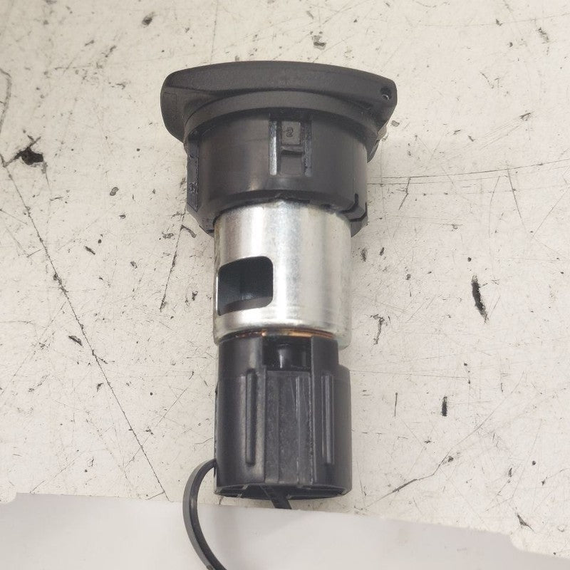 Nissan Versa Note 12V Power Port Socket  2019 2018 2017