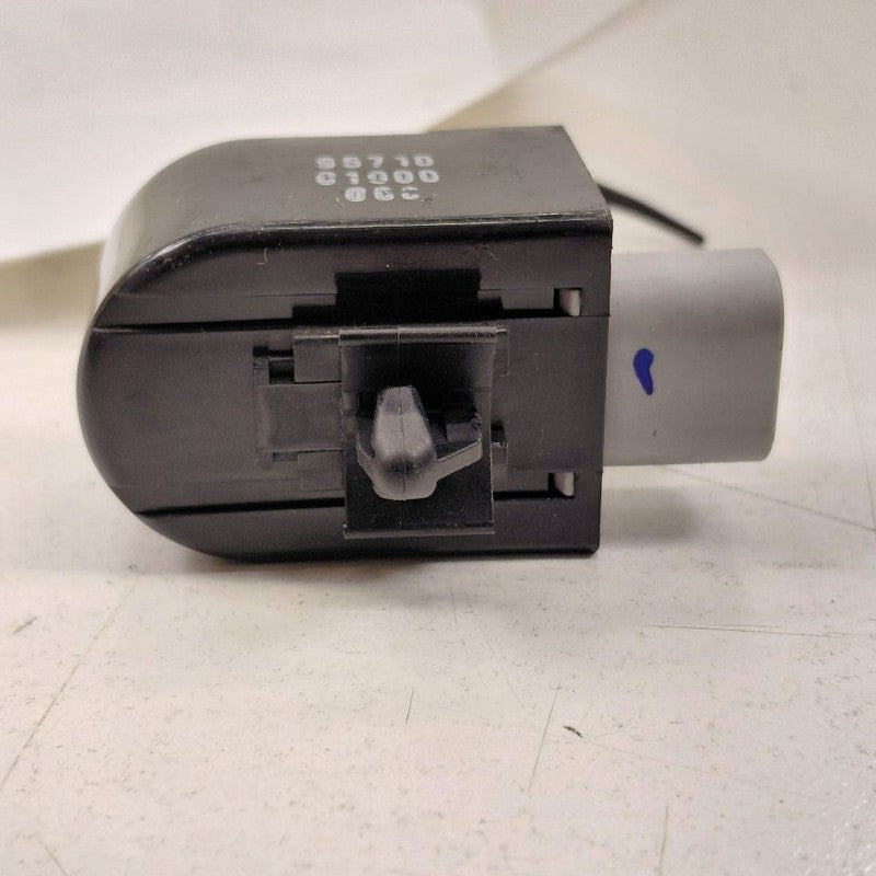 Hyundai Santa Fe Warning Buzzer {95710C1000} 2019 2020