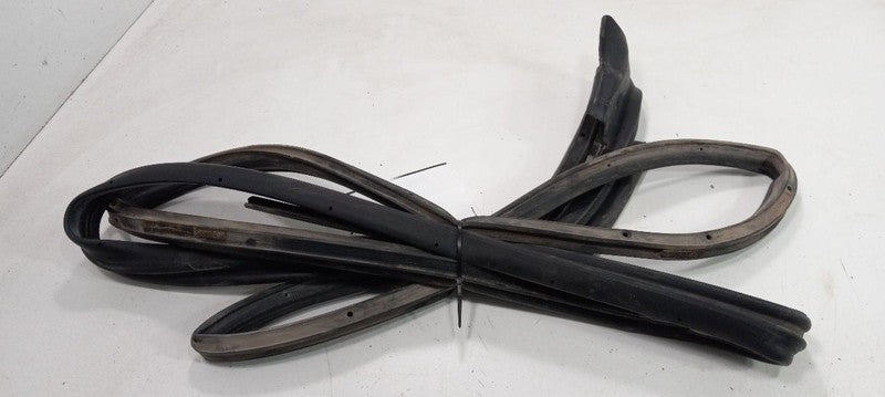Subaru Legacy On Door Seal Rubber Left Rear Back 2010 2011 2012 2013 2