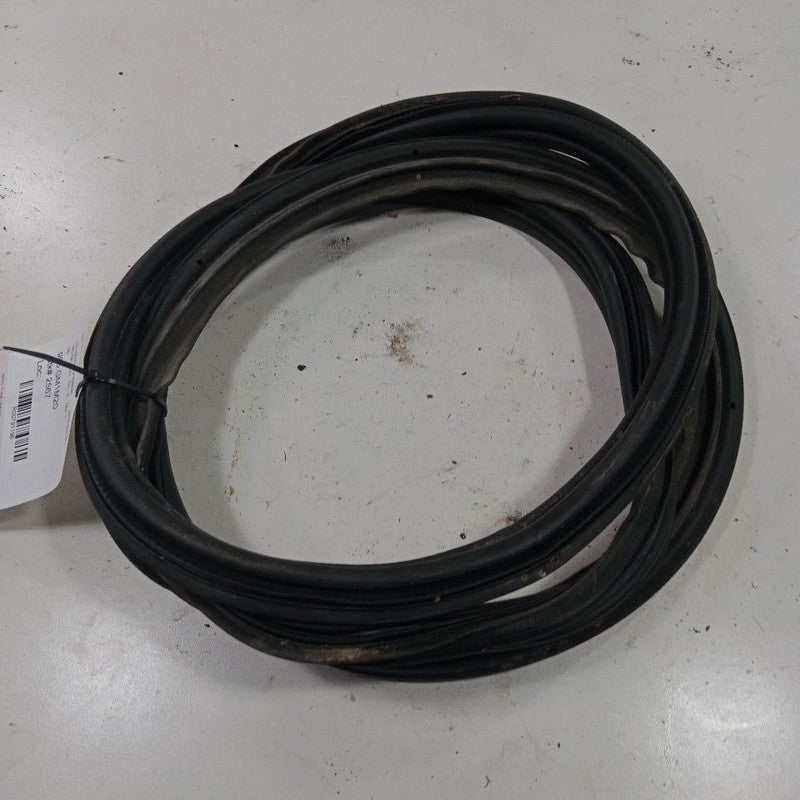 Chevy Malibu Trunk Lid Hatch Door Rear Back Rubber Seal 2019 2020 2021 2022