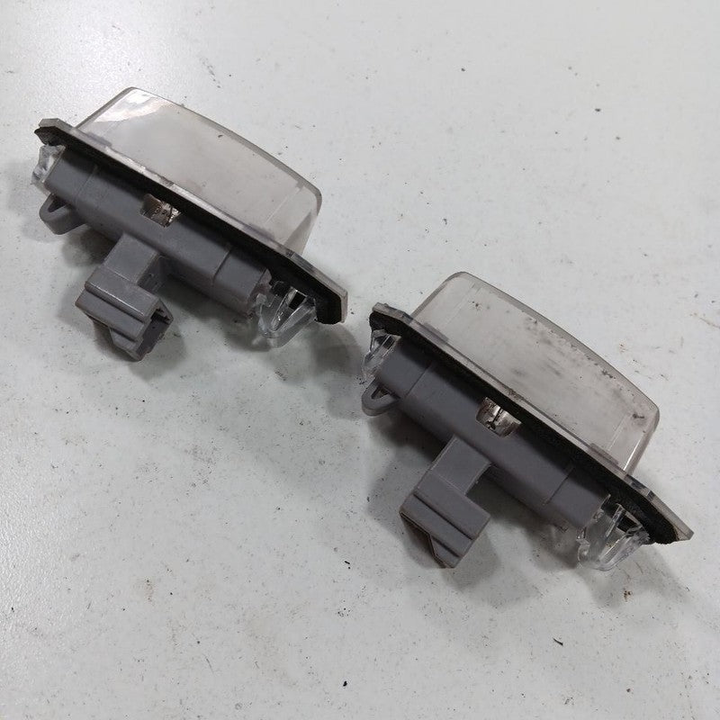 Mitsubishi Outlander License Plate Light Lamp  2020 2021 2022 2023 OEM