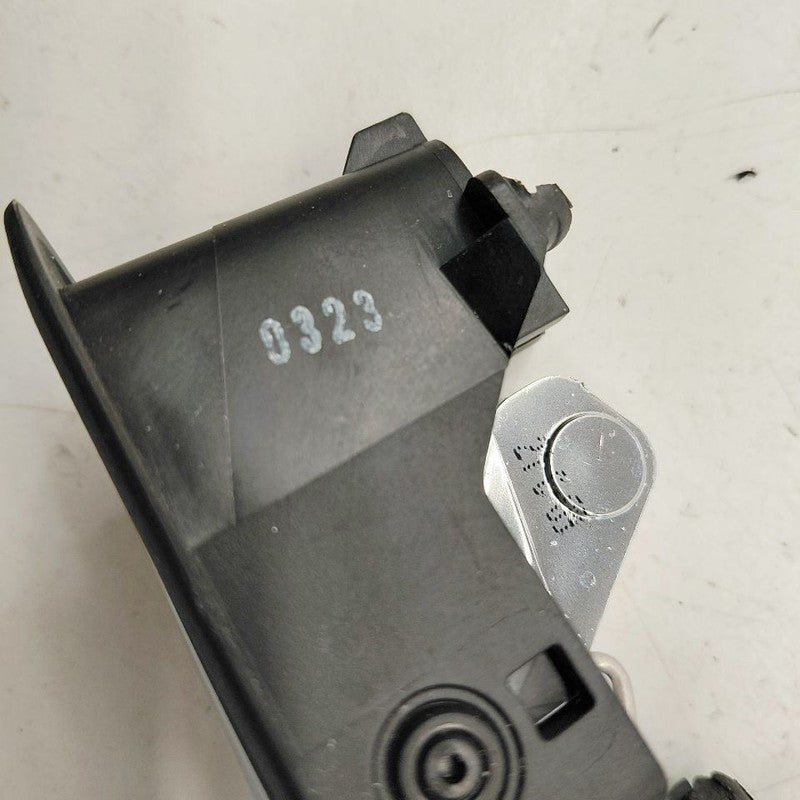 Buick Encore GX Door Handle Right Passenger Front Interior Inside 2020