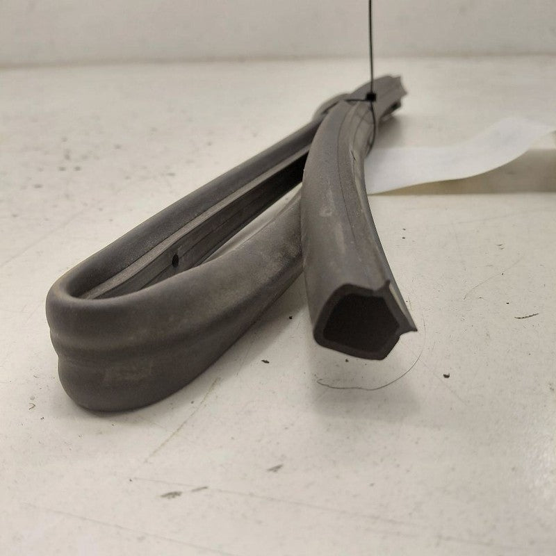 Chevy Trax Cowl Vent Panel Hood Rubber Seal  2025 2024