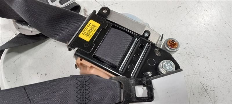 888202K610WK Seat Belt Passenger Right Front Seat  Strap Retractor Fits 12-13 Kia Soul 