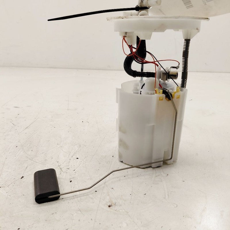 Gas Fuel Pump Assembly Tank Mounted 1.5L FWD Fits 20-24 Ford Escape