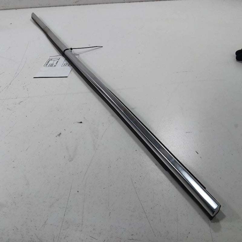 Chevy Malibu Door Glass Window Weather Strip Trim Front Right Passenge