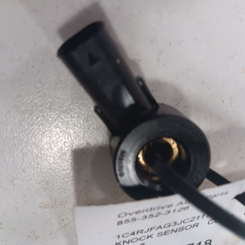 Grand Cherokee Engine Knock Sensor  3.6 2017 2018 2019 2020 OEM