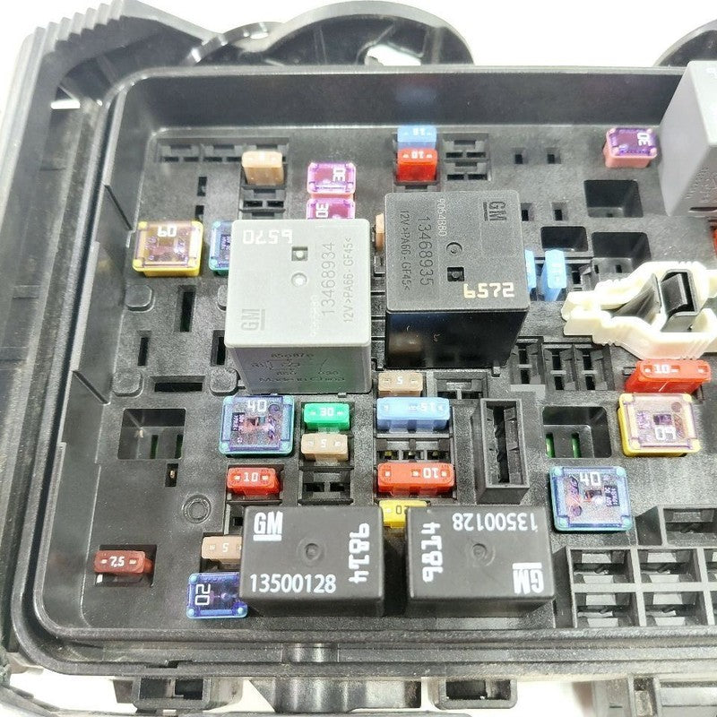 Fuse Box Wire Harness Junction Engine ID 84586306 Fits 19-21 Chevy Malibu