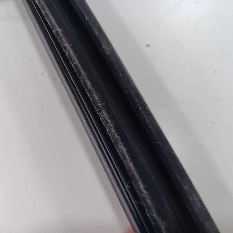 Jeep Compass Right Front Weather Strip Interior  2021 2020 2019 2018 2017