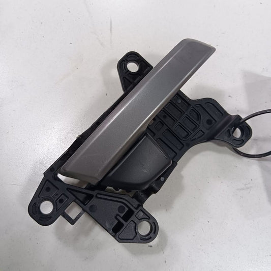 Hyundai Elantra Door Handle Right Passenger Front Interior Inside  2017 2018 201