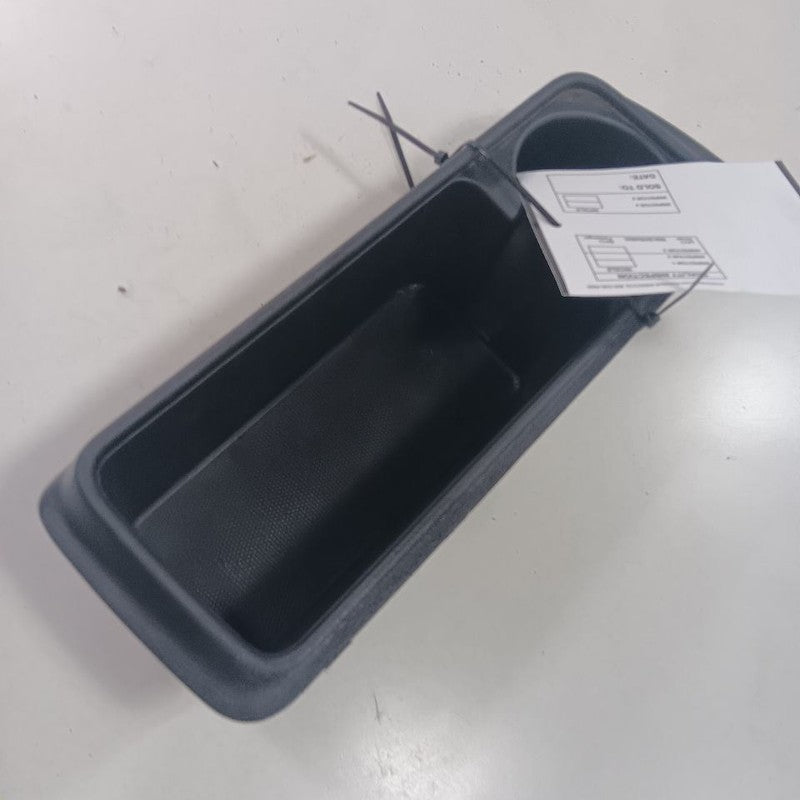 Kia Sorento Passenger Right Third Row Cup Holder  2018 2017 2016 OEM