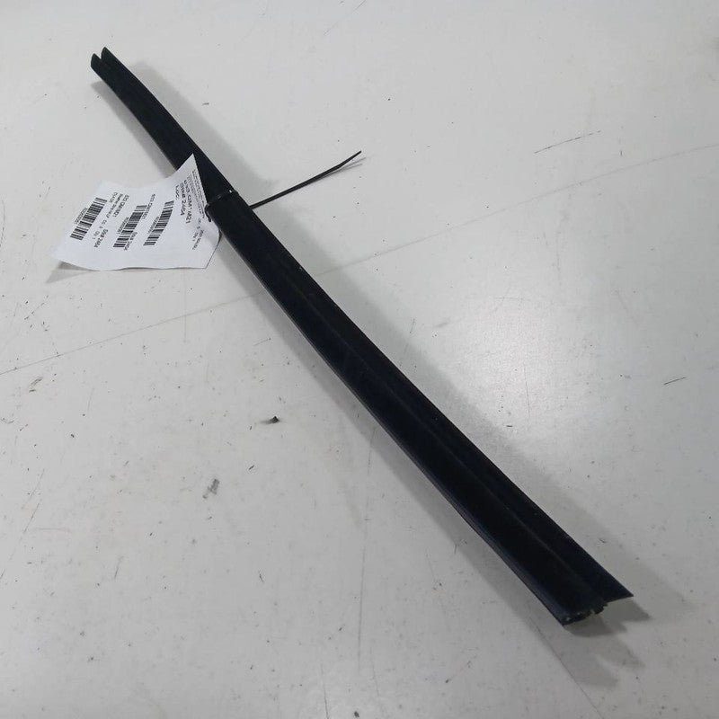 Chevy Malibu Left Front Weather Strip Interior  2019 2020 2021 2022 2023 2024