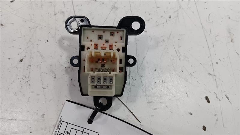 935302V0104X Driver Left Front Door Mirror Switch Fits 12-17 VELOSTER