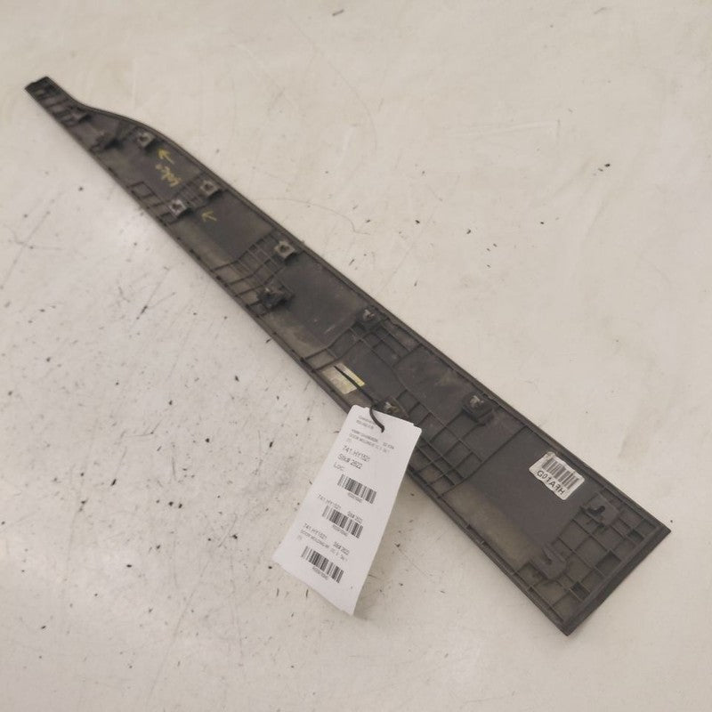 Hyundai Kona Door Molding Trim Strip Right Passenger Side Front  2021 