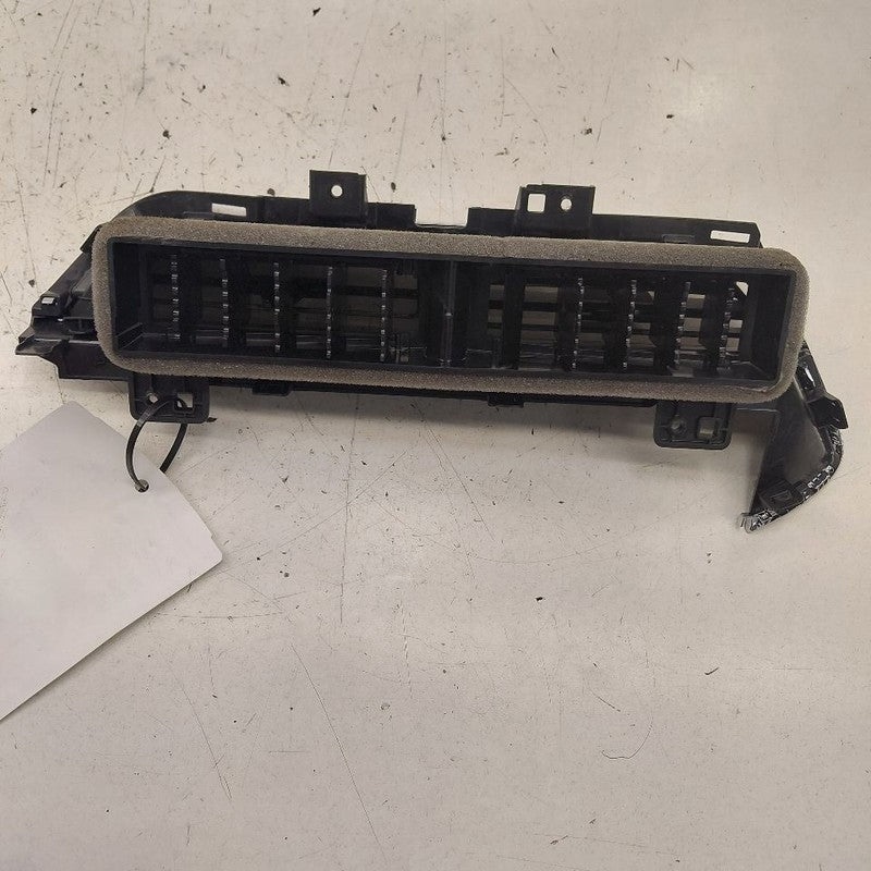 Chevy Trax Dash Air Vent Center Middle  2025 2024