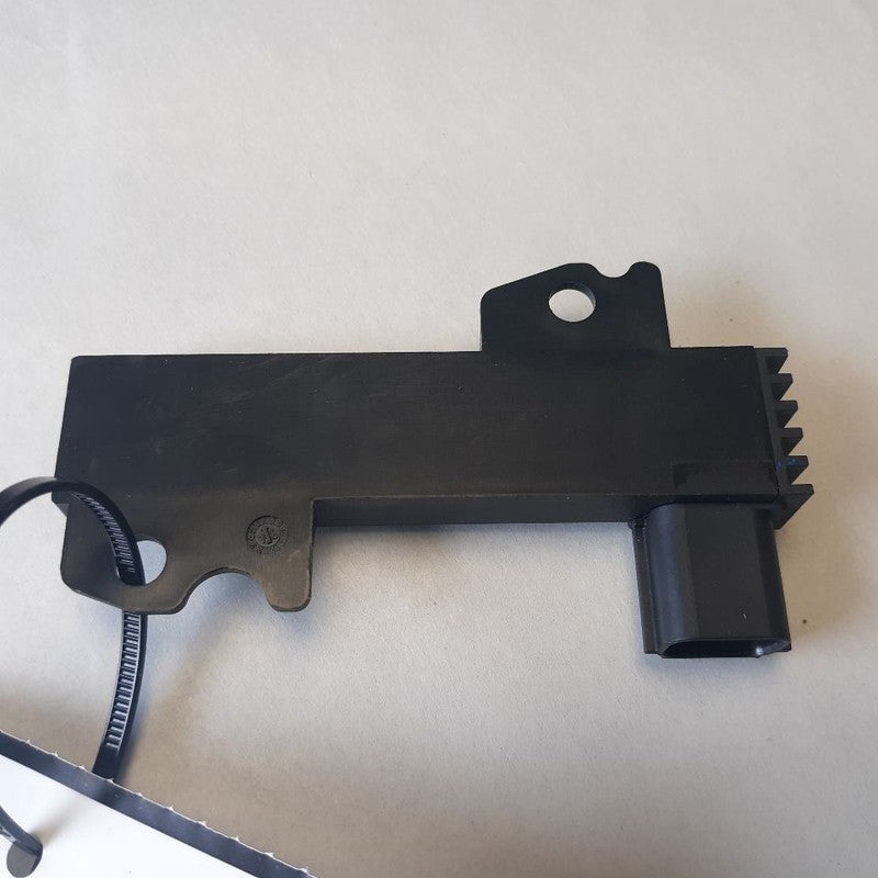 Ford Taurus Keyless Entry Antenna Module {DS7T-15K603-AA} 2019 2018 2017 2016 