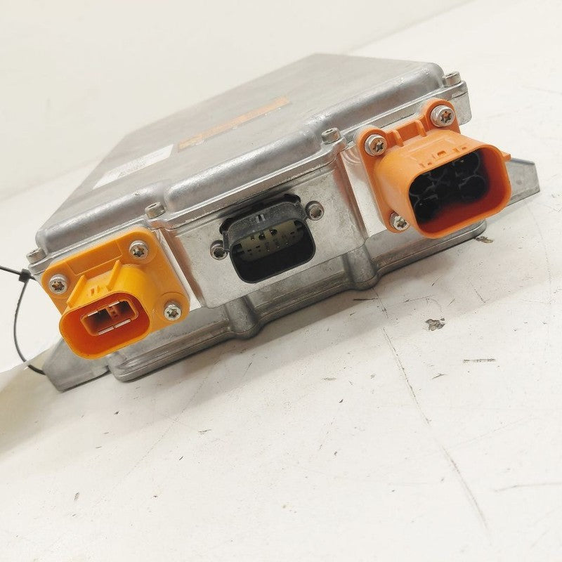 Conv/Invert/Charger Charger Fits 16-19 VOLT