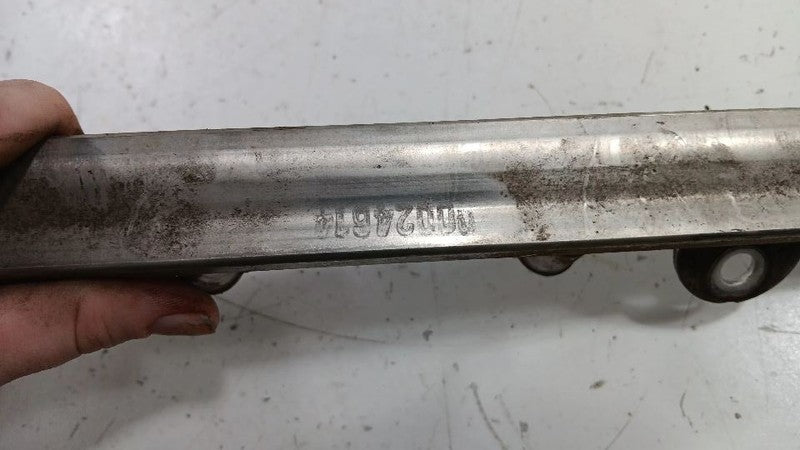 Hyundai Elantra Fuel Rail Injection Injector Mount Bar  2011 2012 2013 2014 2015