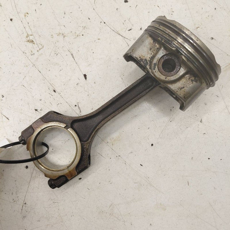 Hyundai Veloster Single Piston With Connecting Rod   1.6 2017 2016 201