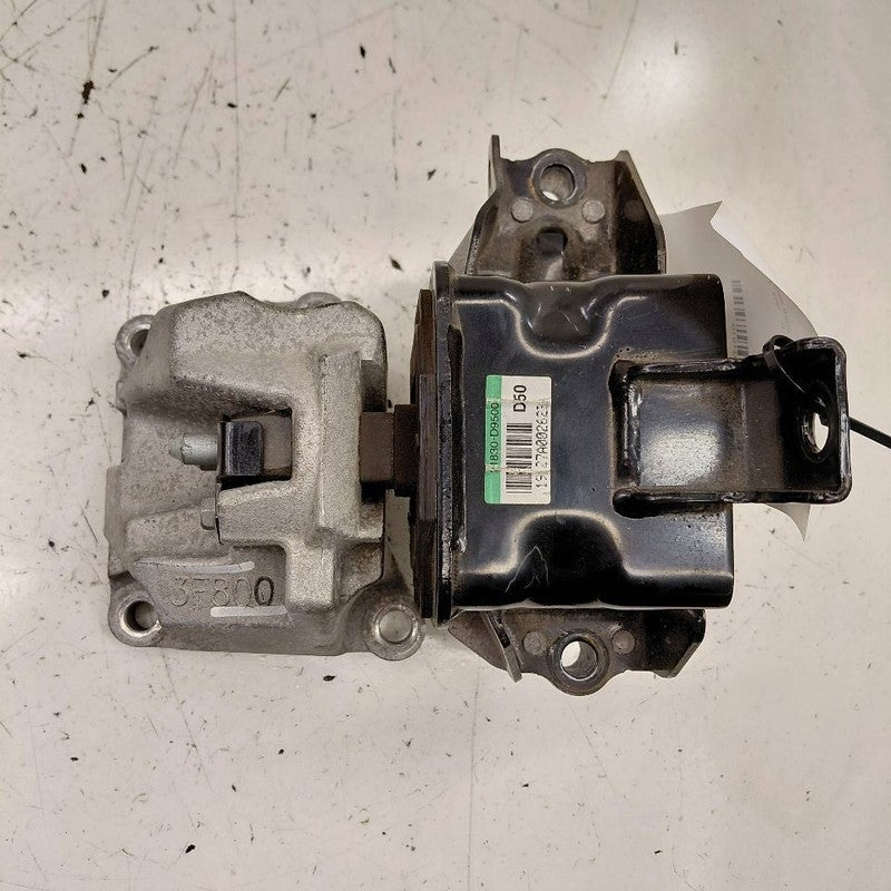 Kia Sportage Engine Motor Mount Left Driver  2.4 2020 2021 2022