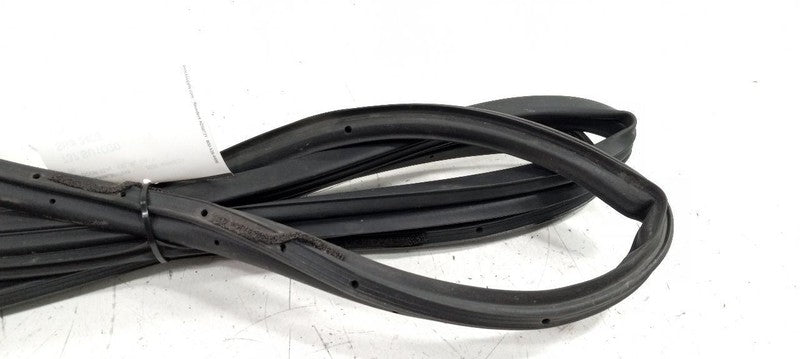 Subaru Impreza On Door Seal Rubber Right Passenger Front 2020 2019 201