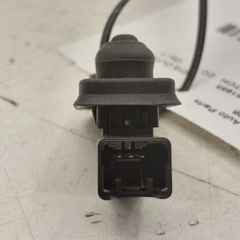 Mitsubishi Outlander   Door Ajar Switch Door Open Dome Light Switch  2