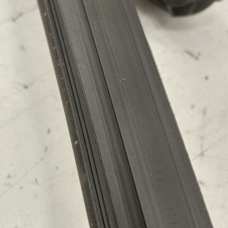 Mitsubishi Outlander   Door Glass Window Seal Rubber Left Driver Rear 