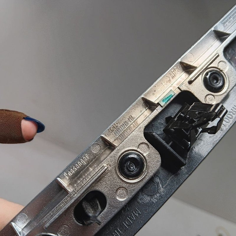 Chrysler 300 Right Side Door Trim {L0199732AB} 2015 2016 2017 2018 2019