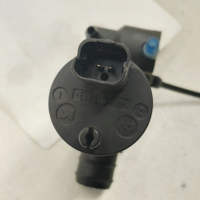 Nissan Rogue Windshield Washer Wash Fluid Reservoir Motor Pump Electri