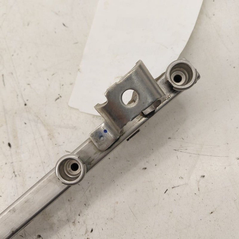 Ford Escape Fuel Rail Injection Injector Mount Bar  2.5 2020 2021 2022