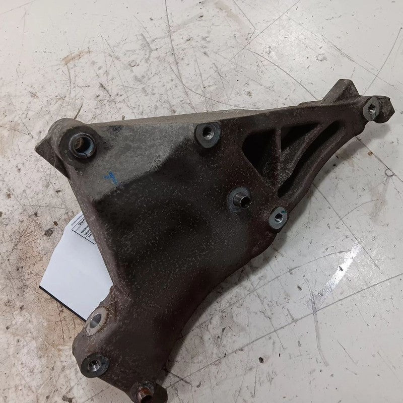 Fiat 500 Alternator AC Compressor Mount Bracket 2017 2016 2015 2014 20