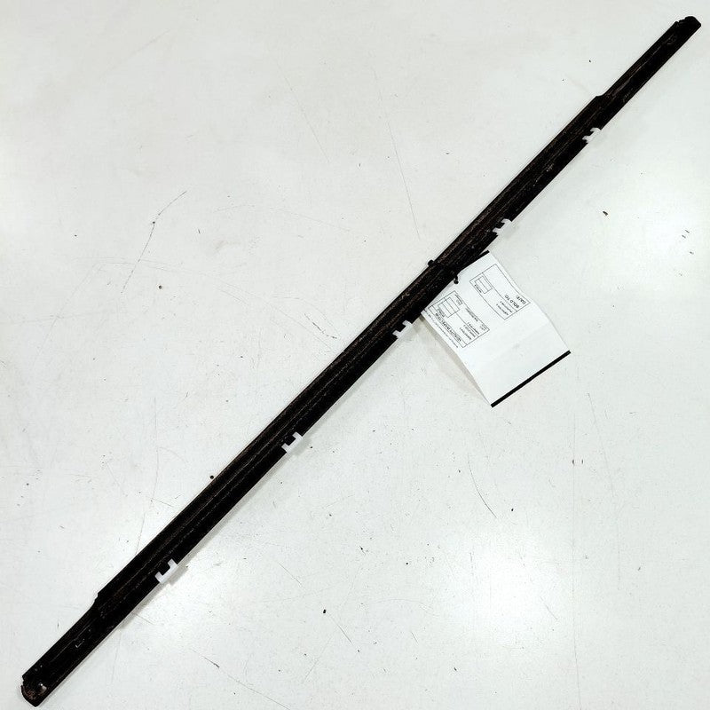 Hyundai Sonata Door Glass Window Weather Strip Trim Rear Right Passeng