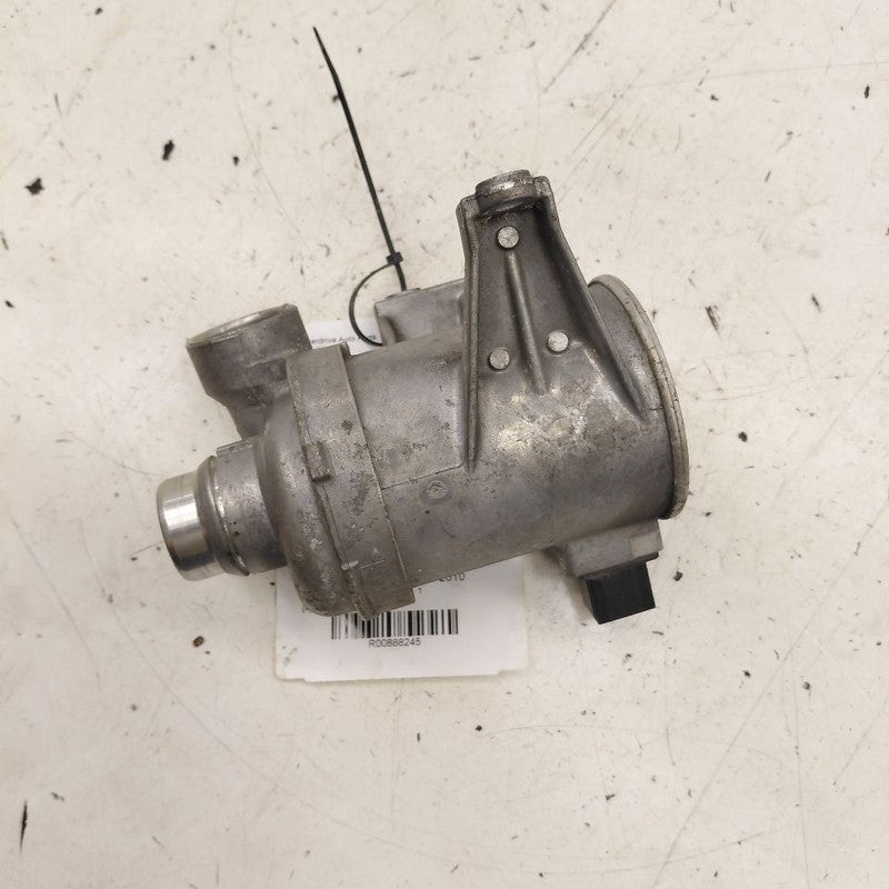 Coolant Water Pump Plug-in Hybrid Fits 15-23 Volvo S60