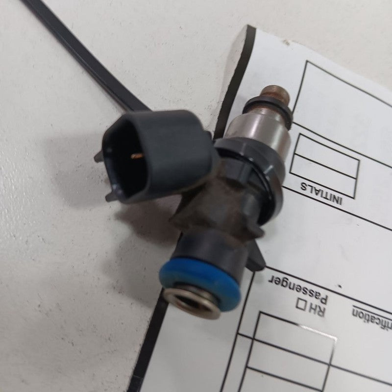 Fuel Injection Parts Fuel Injector Fits 11-20 CARAVAN