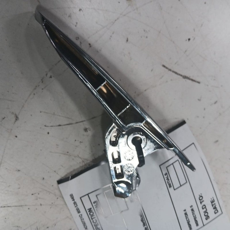 Chevy Trailblazer Door Handle Right Passenger Front Interior Inside  2