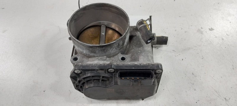Throttle Body 3.3L Fits 13-19 SANTA FE OEM