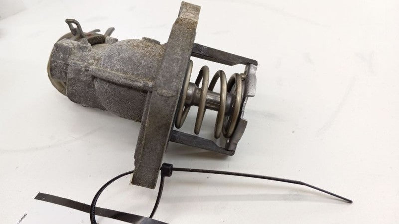 Chevy Malibu Thermostat Housing Mount Bracket 2014 2015 2016 2017 2018