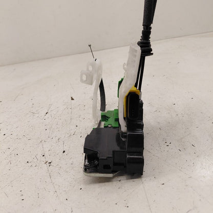 Kia Sorento Door Latch Lock Right Passenger Front  2018 2017 2016