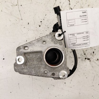 Cadillac CT6 Left Front Axle Shaft Differential Mount {84056149} 2018 