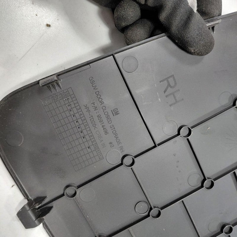 Buick Encore Passenger Right Rear Storage Cover {95914496} 2022 2021 2020 2019 