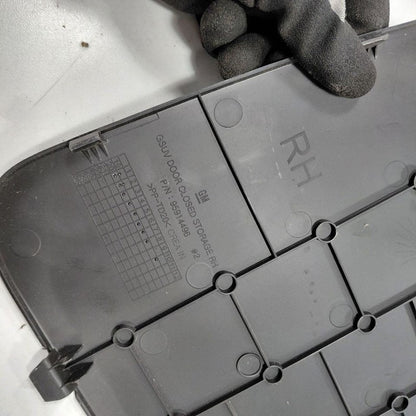 Buick Encore Passenger Right Rear Storage Cover {95914496} 2022 2021 2020 2019 