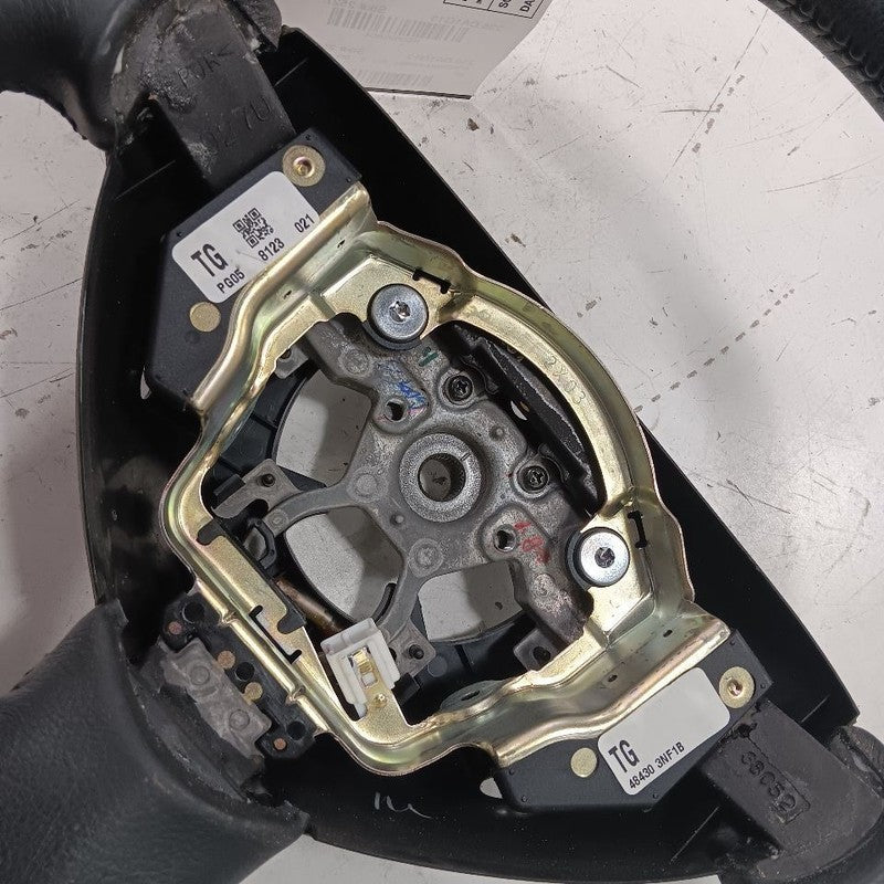 Nissan LEAF Steering Wheel  2013 2014 2015 2016 2017 OEM