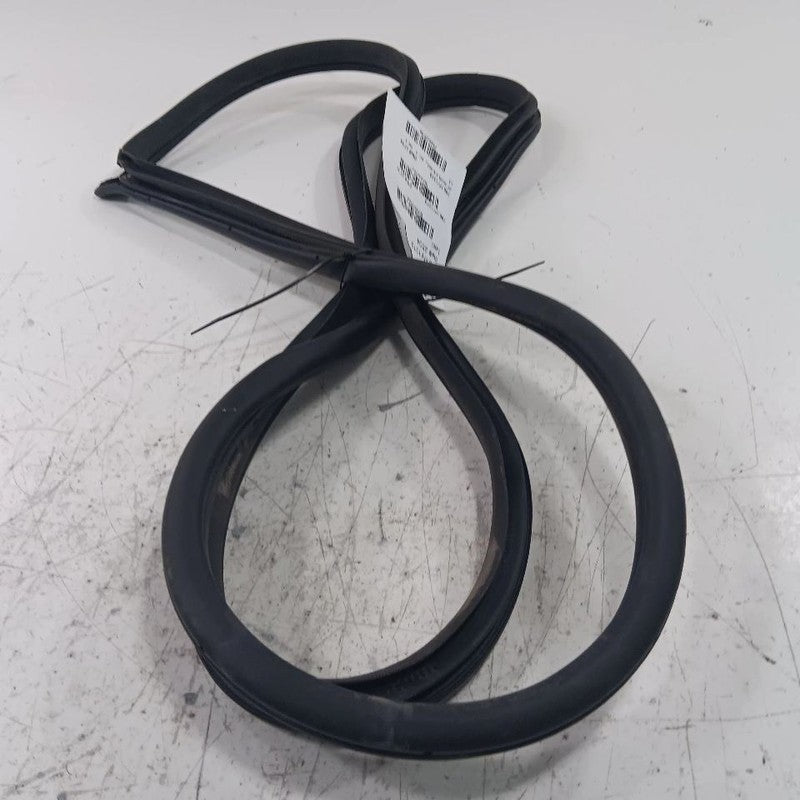 Hyundai Tucson On Body Door Jamb Seal Front Right Passenger  2019 2020