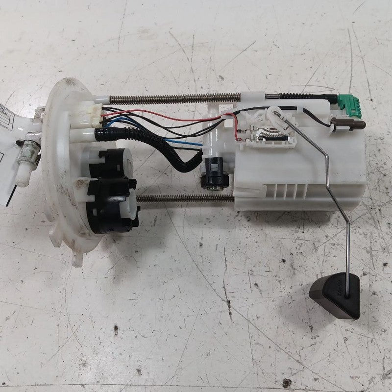 Gas Fuel Pump Assembly Fuel Tank Mounted Fits 18-23 Nissan Kicks