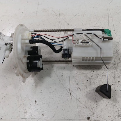 Gas Fuel Pump Assembly Fuel Tank Mounted Fits 18-23 Nissan Kicks