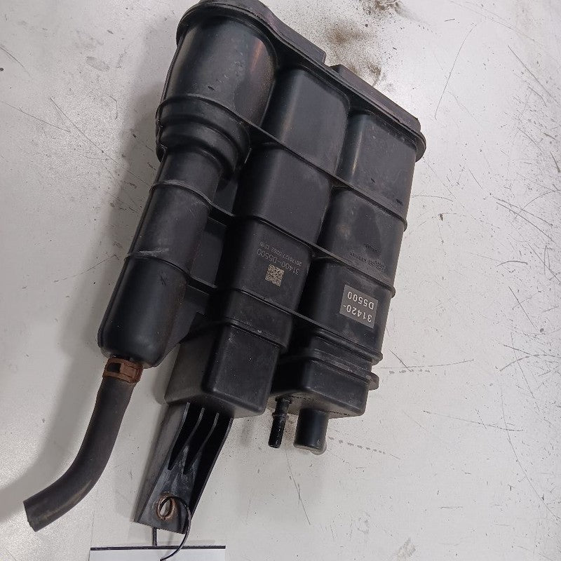 Kia Optima Fuel Vapor Canister Charcoal Evaporator Can  2018 2017 2016
