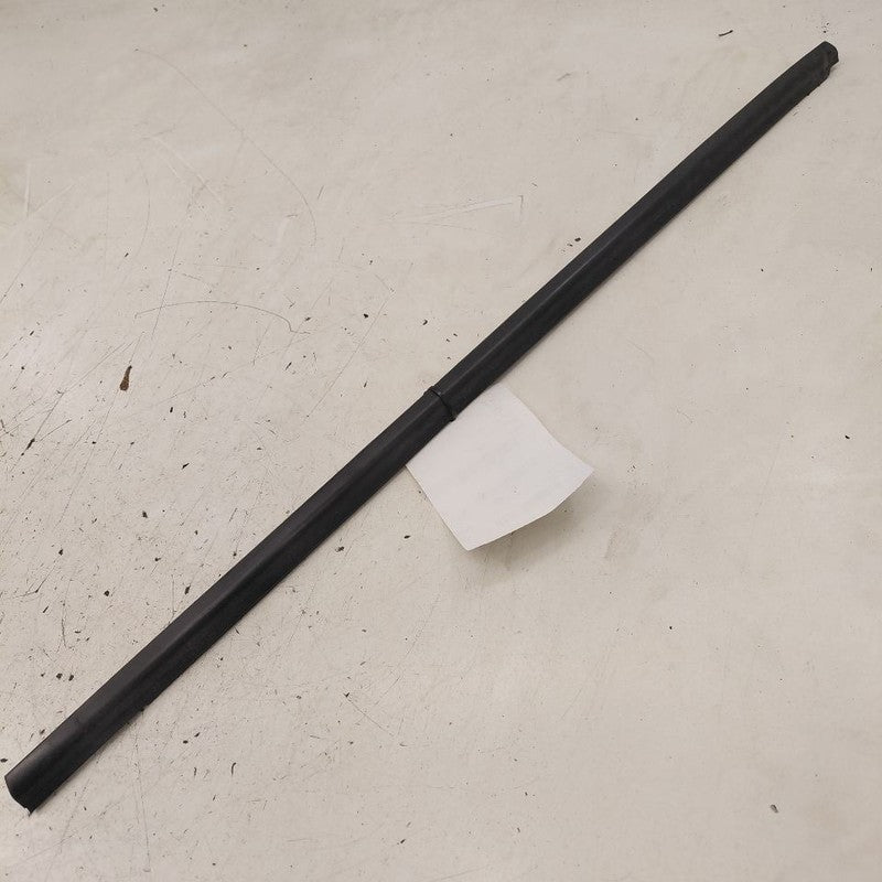 Hyundai Kona Door Glass Window Weather Strip Trim Front Left Driver  2