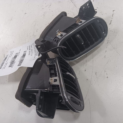 INFINITI QX50 Dash Air Vent Center Middle  2017 2016 2015 2014
